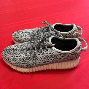 Yeezy Boost 350 Turtle Dove Men’s Size 9.5 AQ4832 (Normal Wear). Replicas
